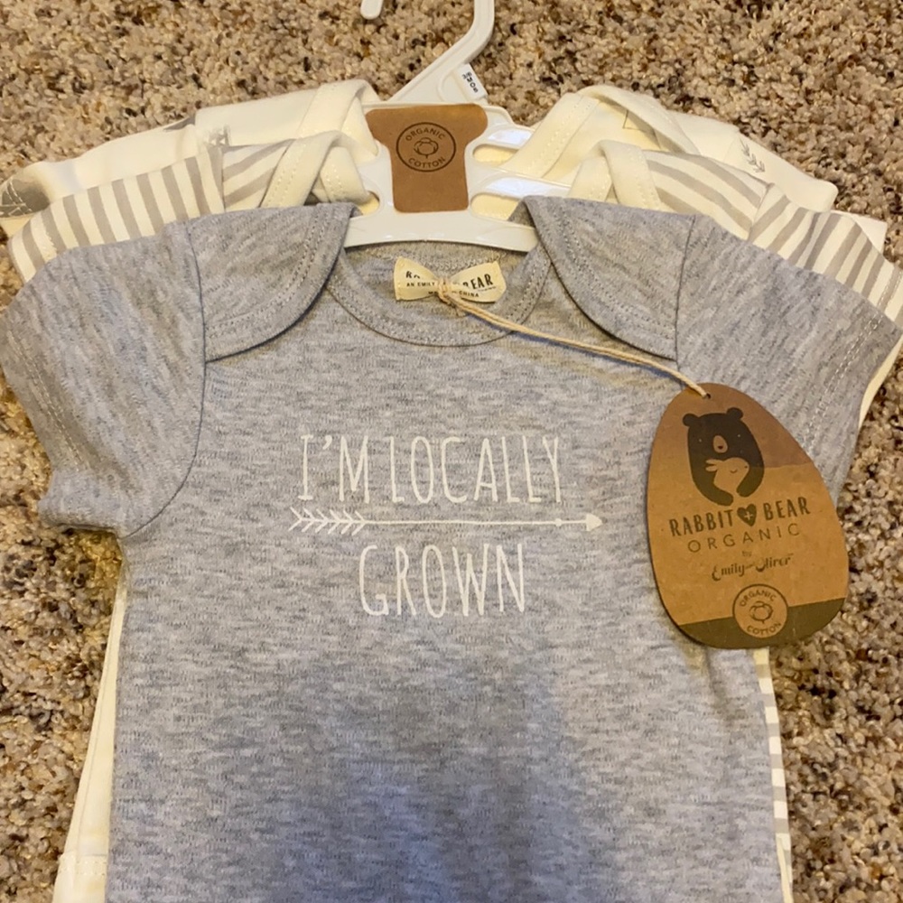 Set of 3 onesies-Gender Neutral